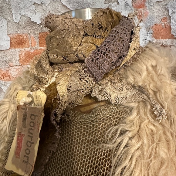 1 LEFT // distressed lace mega bandanas - Picture 10 of 17